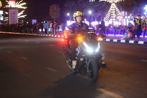 BIB: 
                            <button type="button" onclick="openModal(23042955)" class="btn btn-primary btn-sm float-right btn-popup" data-toggle="modal" data-target=".modal-high-quality">
                        <i class="fas fa-shopping-cart"></i> Add to Cart
                    </button>
                                            <button type="button" onclick="isThisMe(23042955, true)" class="btn btn-success btn-sm float-right btn-popup btn-isme hidden" data-toggle="tooltip" data-placement="bottom" title="นี่คือรูปของคุณใช่ไหม คลิกที่นี่เพื่อเอาเข้าอัลบั้ม">
                        <i class="fas fa-plus"></i> Add to album
                    </button>
                    <button type="button" onclick="isThisMe(23042955, false)" class="btn btn-warning btn-sm float-right btn-popup btn-isnotme hidden">
                        <i class="fas fa-ban"></i> Remove from album
                    </button>